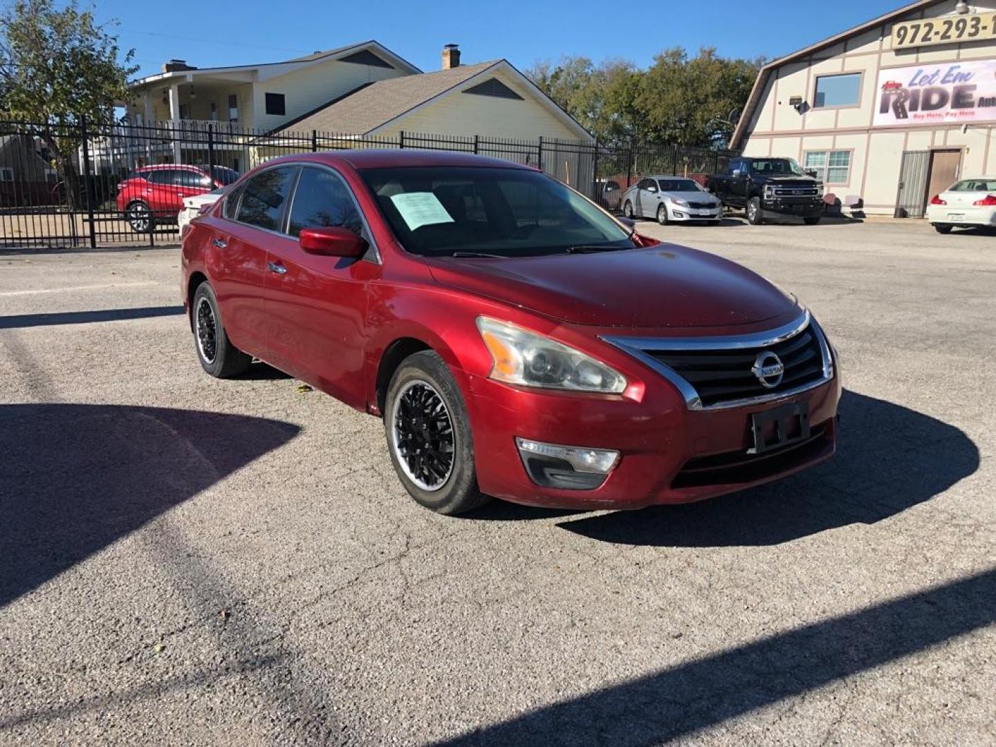 2013 MAROON NISSAN ALTIMA 2.5 (1N4AL3AP9DN) with an 2.5L engine, Continuously Variable transmission, located at 1507 S Hwy 67, Cedar Hill, TX, 75104, (972) 293-1833, 32.556370, -96.973297 - Photo#1