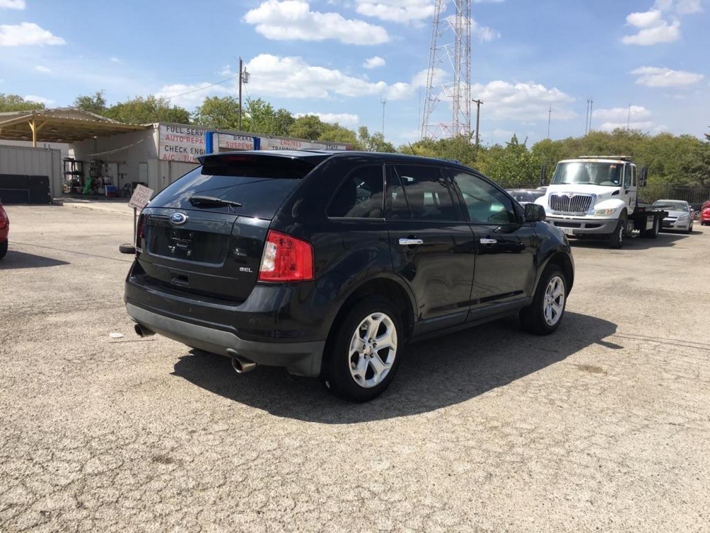 2011 BLACK FORD EDGE SEL (2FMDK3JC6BB) with an 3.5L engine, Automatic transmission, located at 1507 S Hwy 67, Cedar Hill, TX, 75104, (972) 293-1833, 32.556370, -96.973297 - Photo#21