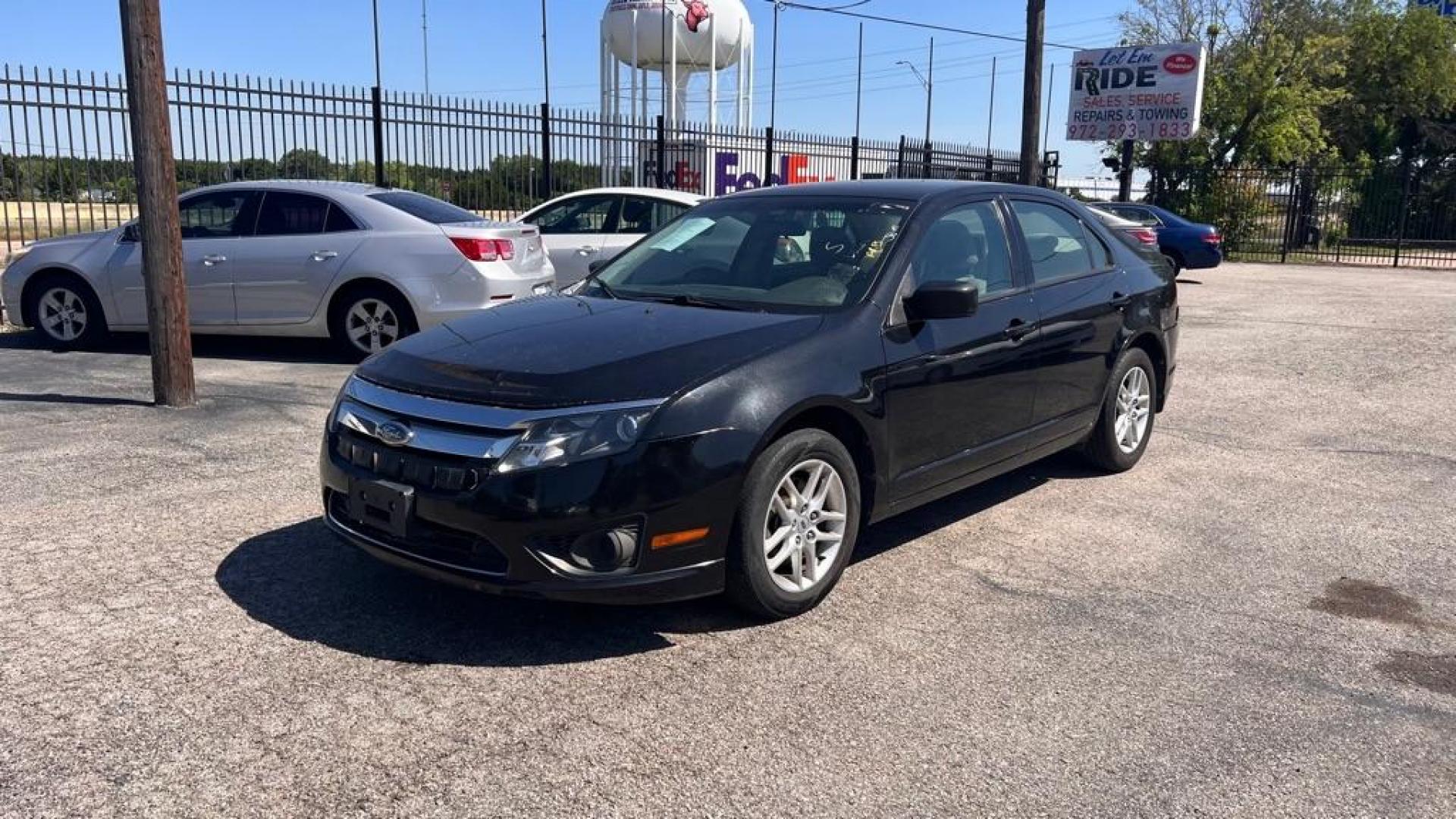 2010 BLACK FORD FUSION S (3FAHP0GAXAR) with an 2.5L engine, Automatic transmission, located at 1507 S Hwy 67, Cedar Hill, TX, 75104, (972) 293-1833, 32.556370, -96.973297 - Photo#1