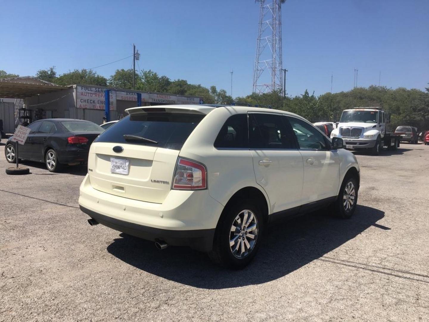 2008 WHITE FORD EDGE LIMITED (2FMDK39C88B) with an 3.5L engine, Automatic transmission, located at 1507 S Hwy 67, Cedar Hill, TX, 75104, (972) 293-1833, 32.556370, -96.973297 - Photo#2