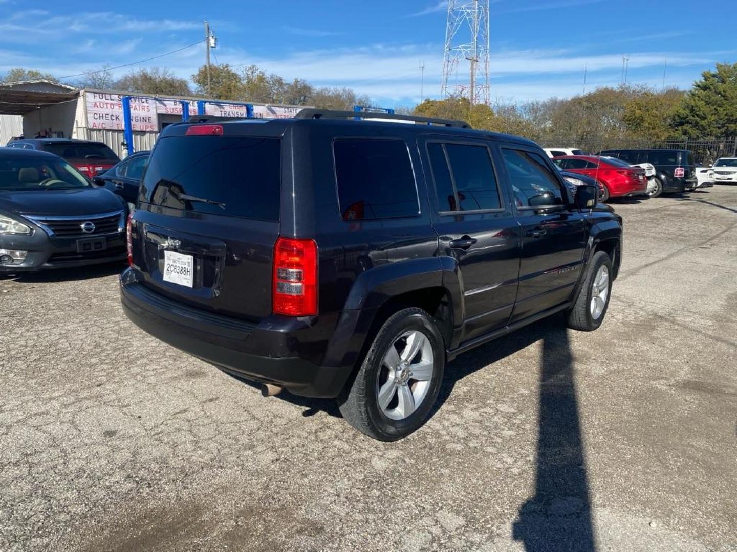 2014 BLUE JEEP PATRIOT SPORT (1C4NJPBB8ED) with an 2.4L engine, Continuously Variable transmission, located at 1507 S Hwy 67, Cedar Hill, TX, 75104, (972) 293-1833, 32.556370, -96.973297 - Photo#2