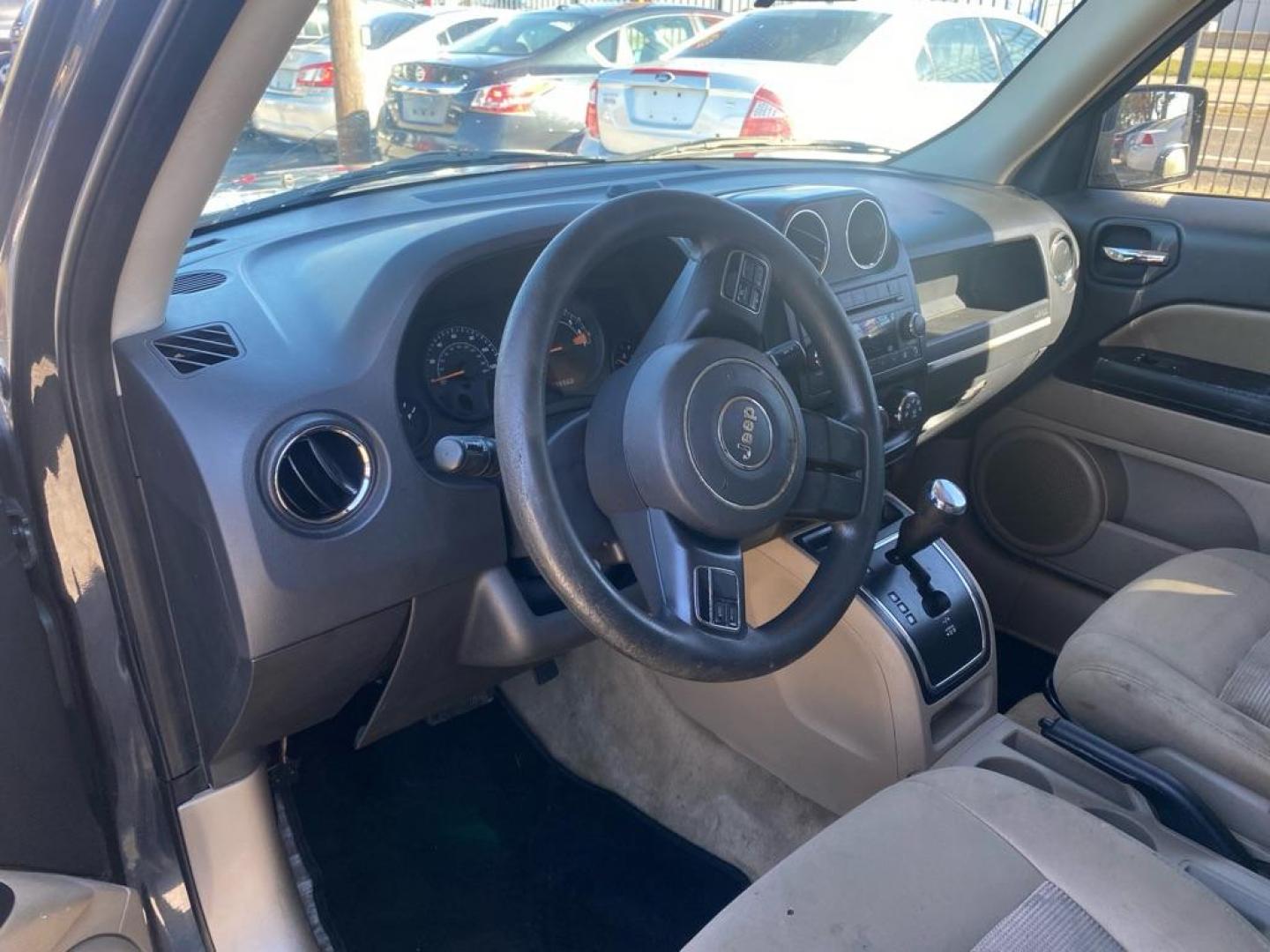 2014 BLUE JEEP PATRIOT SPORT (1C4NJPBB8ED) with an 2.4L engine, Continuously Variable transmission, located at 1507 S Hwy 67, Cedar Hill, TX, 75104, (972) 293-1833, 32.556370, -96.973297 - Photo#4