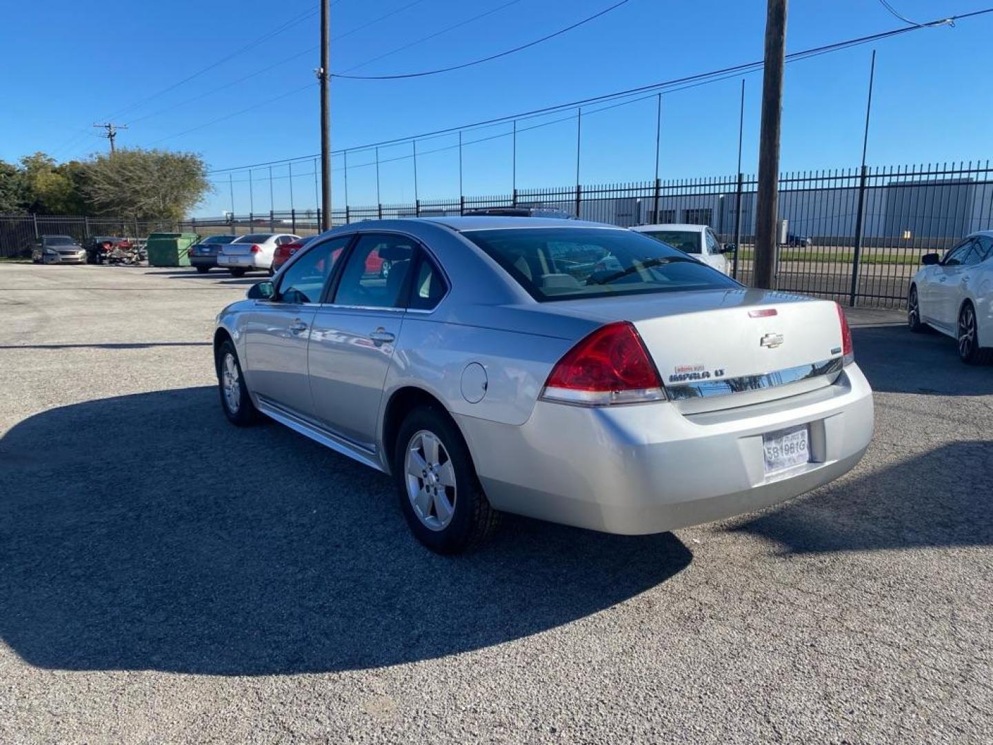 2010 SILVER CHEVROLET IMPALA LT (2G1WB5EK3A1) with an 3.5L engine, Automatic transmission, located at 1507 S Hwy 67, Cedar Hill, TX, 75104, (972) 293-1833, 32.556370, -96.973297 - Photo#3