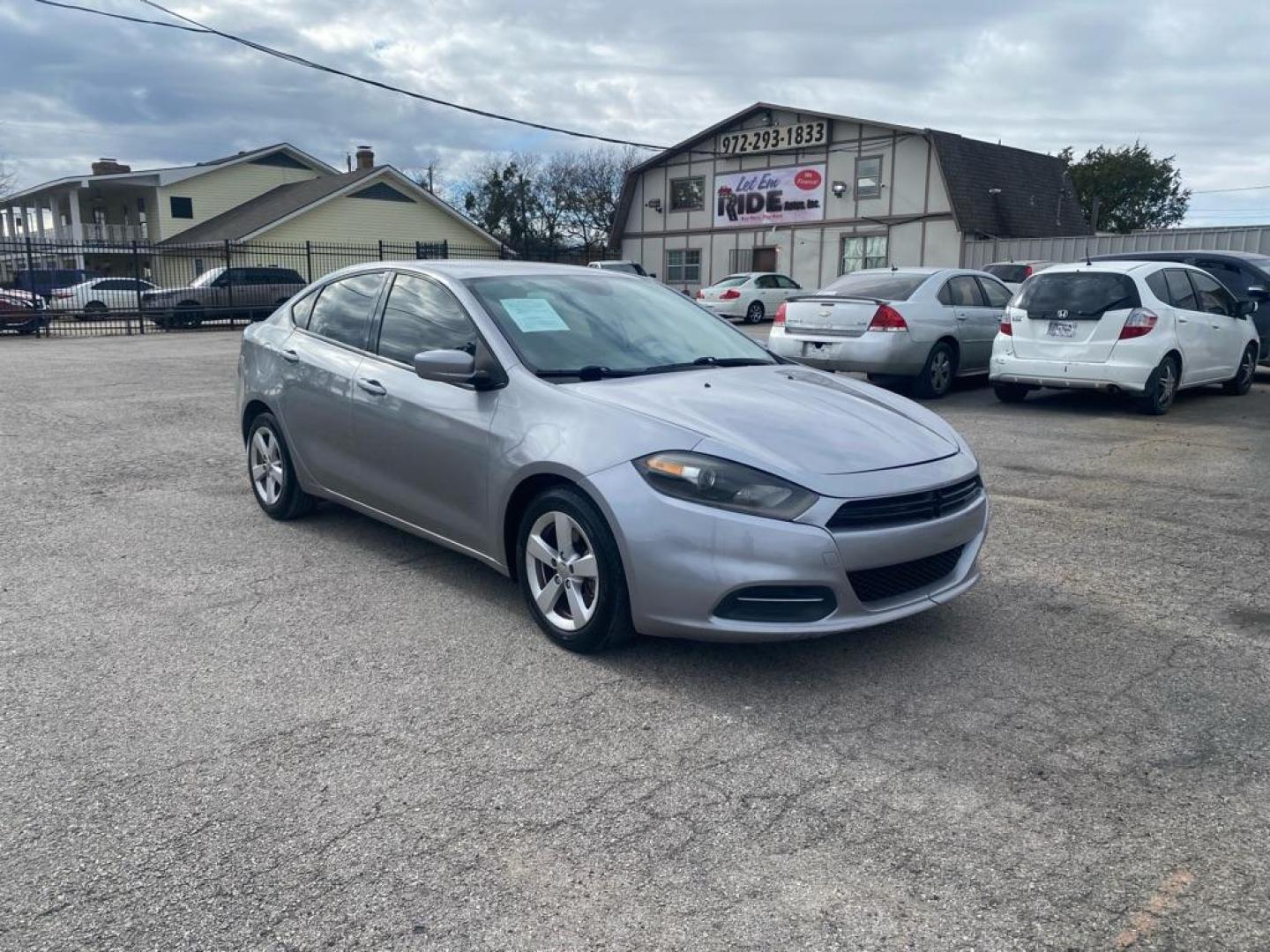 2015 SILVER DODGE DART SXT (1C3CDFBB4FD) with an 2.4L engine, Automatic transmission, located at 1507 S Hwy 67, Cedar Hill, TX, 75104, (972) 293-1833, 32.556370, -96.973297 - Photo#1