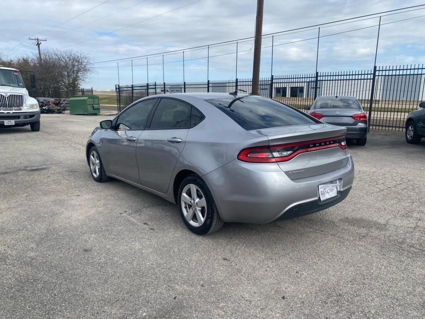 2015 SILVER DODGE DART SXT (1C3CDFBB4FD) with an 2.4L engine, Automatic transmission, located at 1507 S Hwy 67, Cedar Hill, TX, 75104, (972) 293-1833, 32.556370, -96.973297 - Photo#3