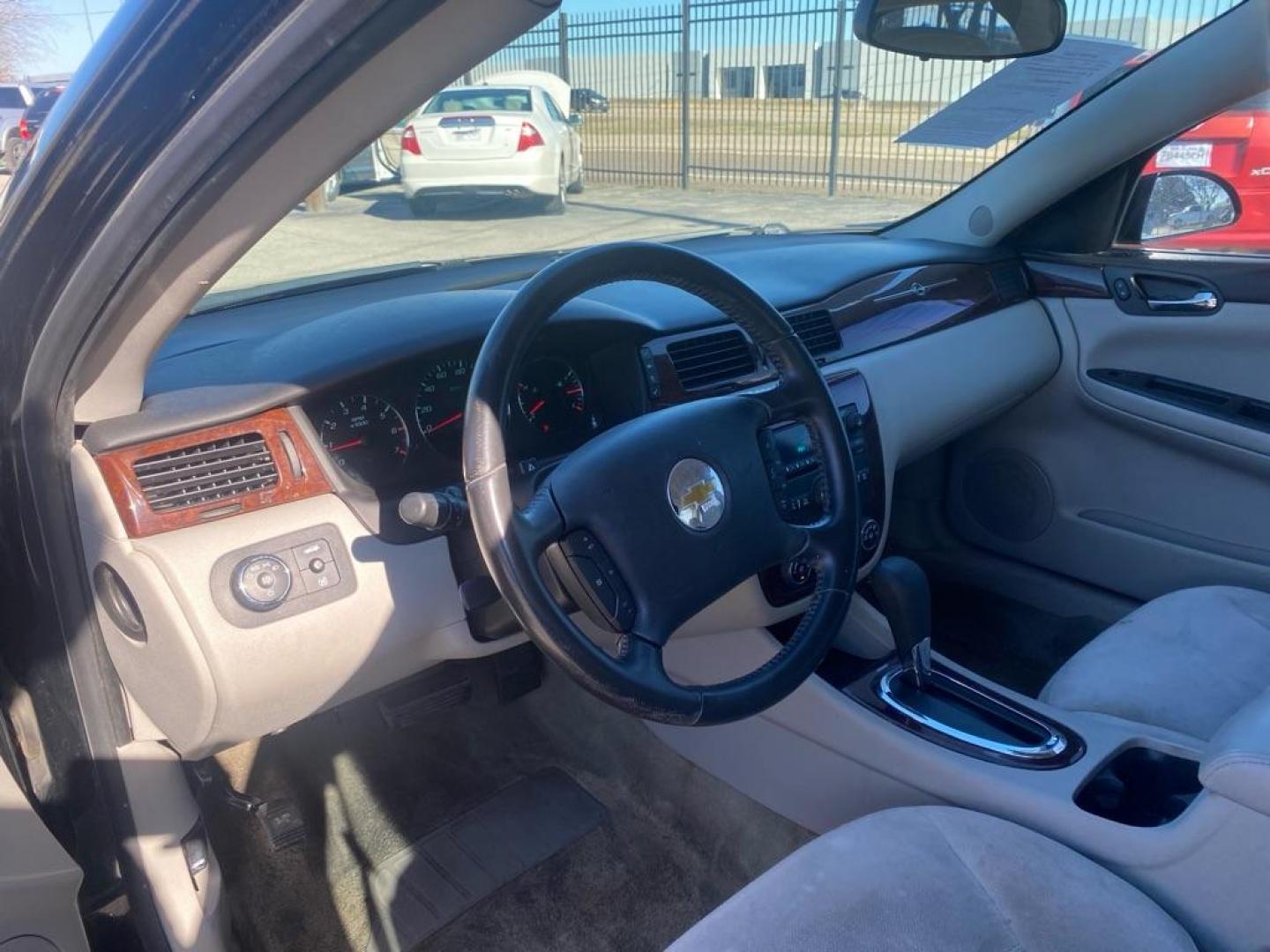 2011 BLACK CHEVROLET IMPALA LT (2G1WG5EK2B1) with an 3.5L engine, Automatic transmission, located at 1507 S Hwy 67, Cedar Hill, TX, 75104, (972) 293-1833, 32.556370, -96.973297 - Photo#4