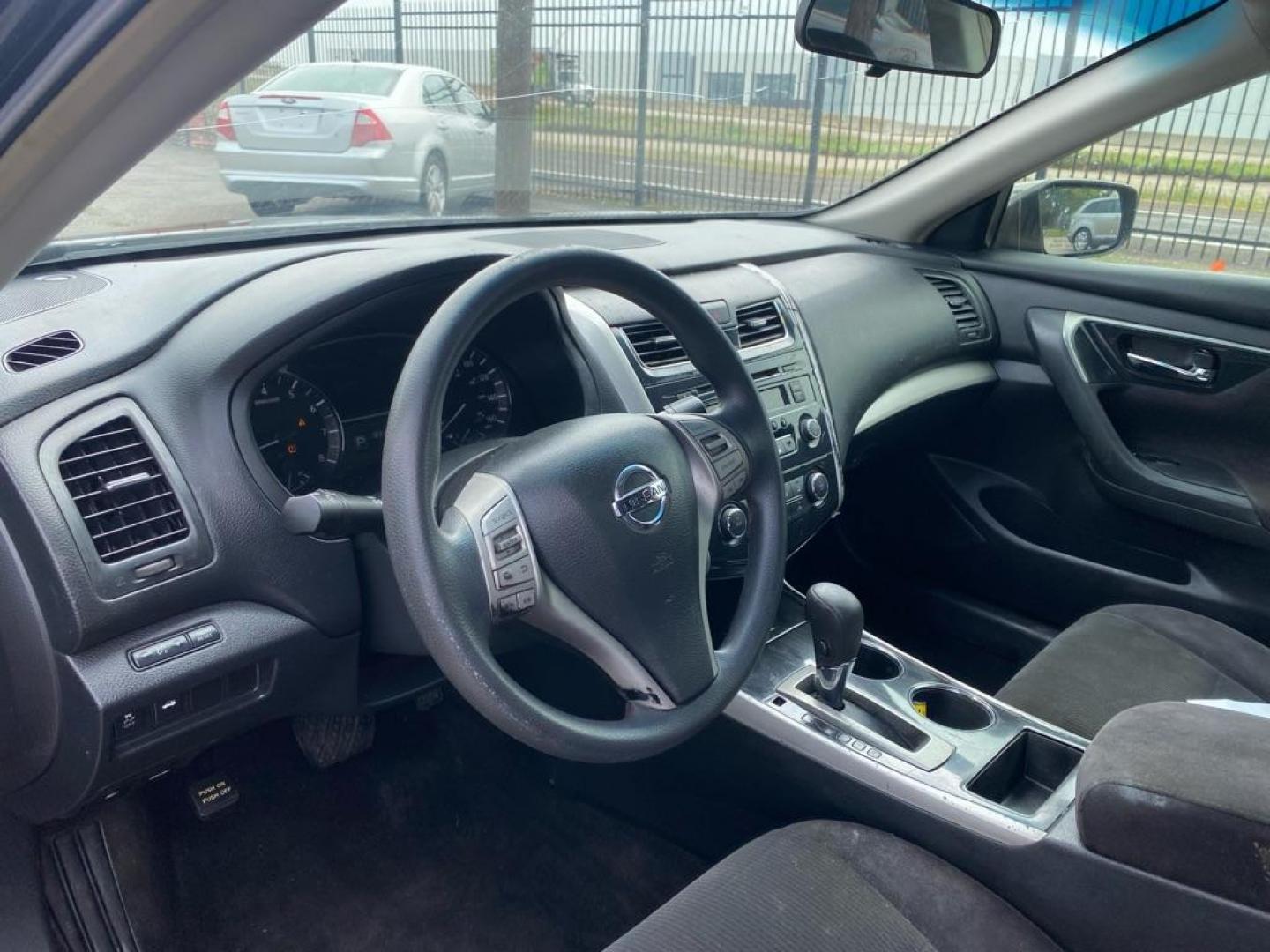 2013 BLACK NISSAN ALTIMA 2.5 (1N4AL3AP4DN) with an 2.5L engine, Continuously Variable transmission, located at 1507 S Hwy 67, Cedar Hill, TX, 75104, (972) 293-1833, 32.556370, -96.973297 - Photo#4