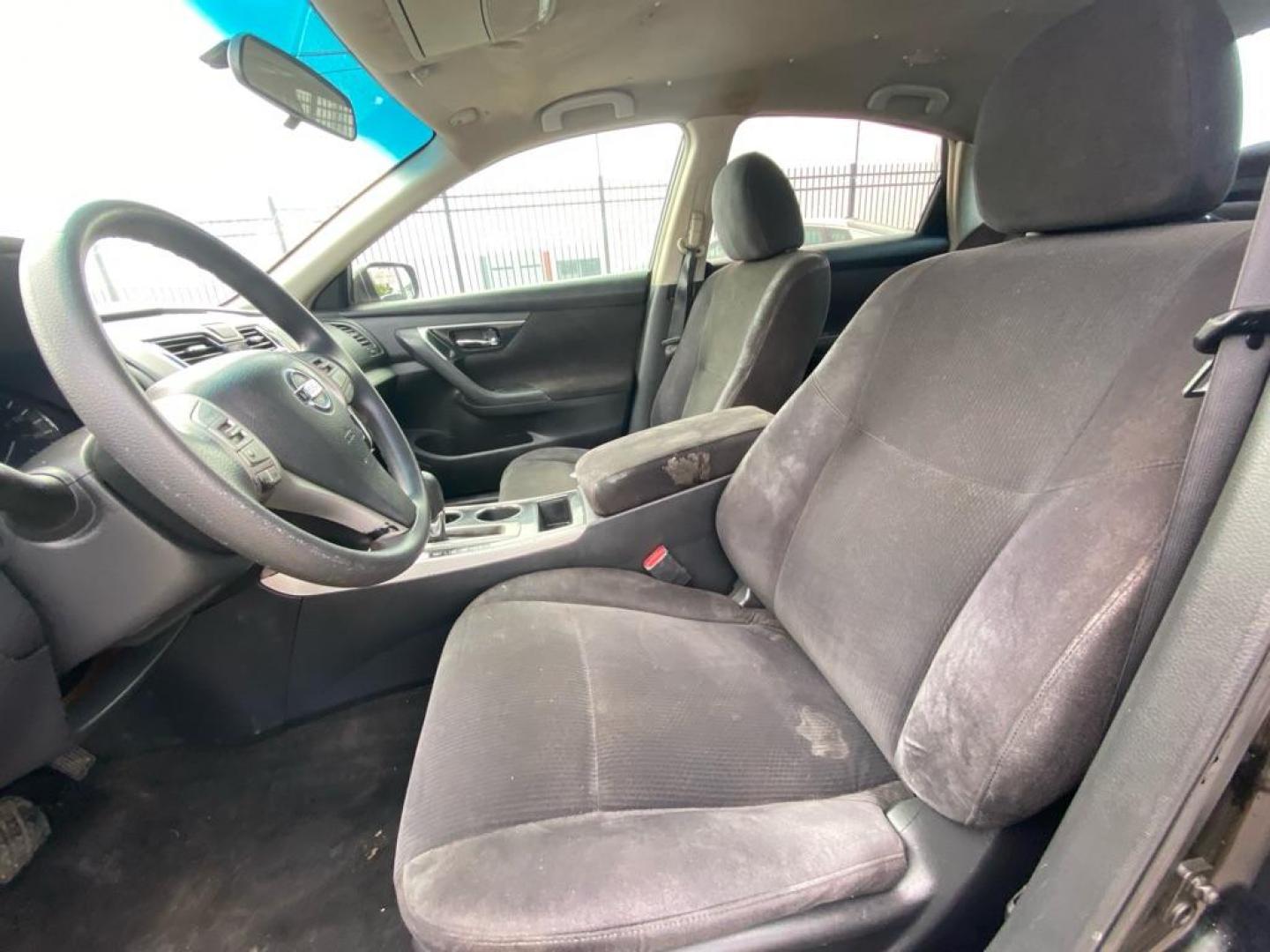 2013 BLACK NISSAN ALTIMA 2.5 (1N4AL3AP4DN) with an 2.5L engine, Continuously Variable transmission, located at 1507 S Hwy 67, Cedar Hill, TX, 75104, (972) 293-1833, 32.556370, -96.973297 - Photo#5