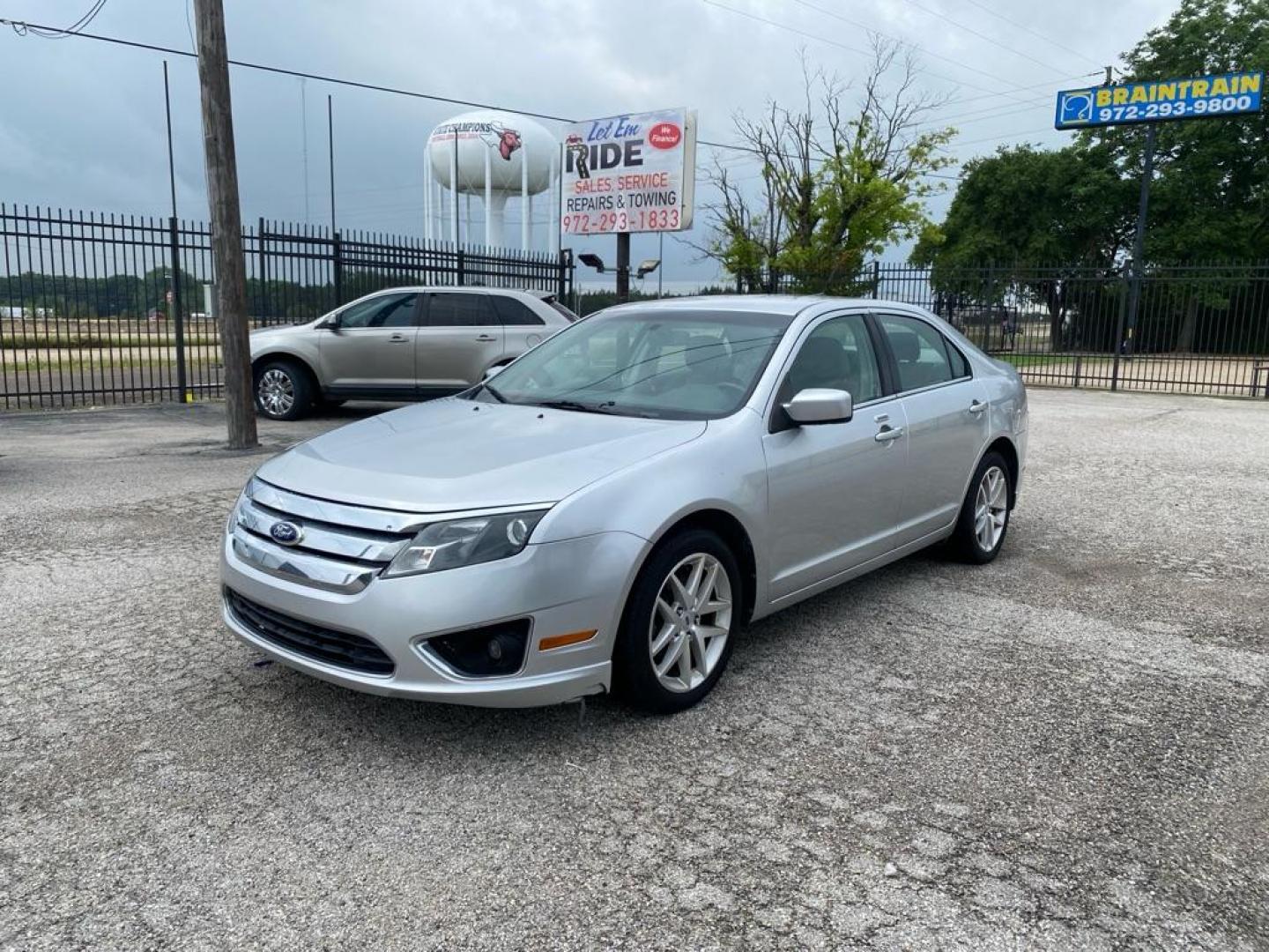 2012 SILVER FORD FUSION SEL (3FAHP0JA3CR) with an 2.5L engine, Automatic transmission, located at 1507 S Hwy 67, Cedar Hill, TX, 75104, (972) 293-1833, 32.556370, -96.973297 - Photo#0