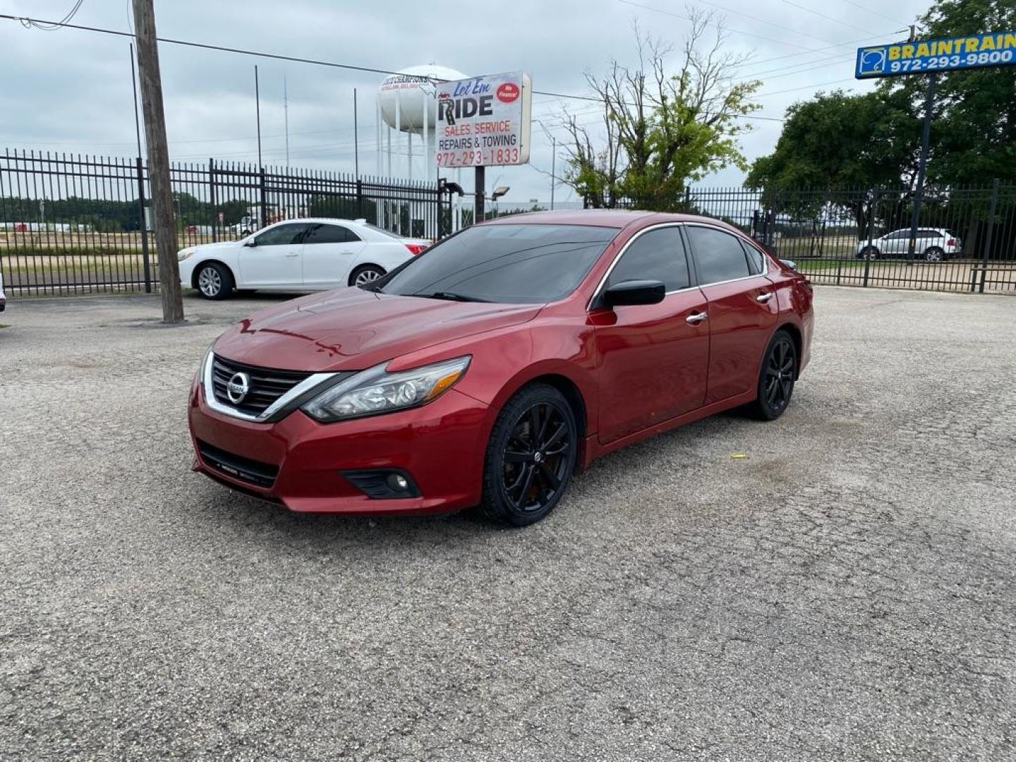 2017 RED NISSAN ALTIMA 2.5 (1N4AL3AP0HC) with an 2.5L engine, Continuously Variable transmission, located at 1507 S Hwy 67, Cedar Hill, TX, 75104, (972) 293-1833, 32.556370, -96.973297 - Photo#0