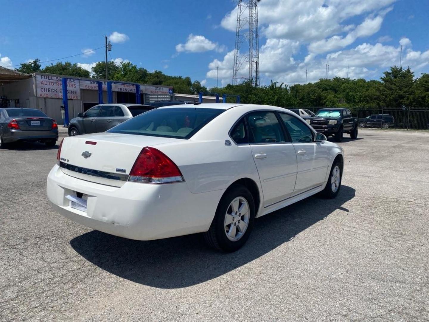 2009 WHITE CHEVROLET IMPALA 1LT (2G1WT57K291) with an 3.5L engine, Automatic transmission, located at 1507 S Hwy 67, Cedar Hill, TX, 75104, (972) 293-1833, 32.556370, -96.973297 - Photo#2