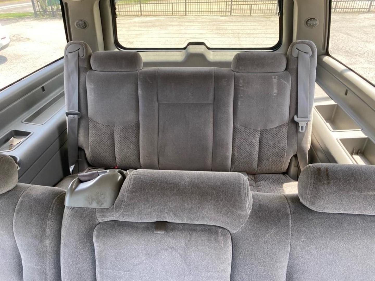 2006 TAN CHEVROLET SUBURBAN 1500 (1GNEC16Z86J) with an 5.3L engine, Automatic transmission, located at 1507 S Hwy 67, Cedar Hill, TX, 75104, (972) 293-1833, 32.556370, -96.973297 - Photo#7