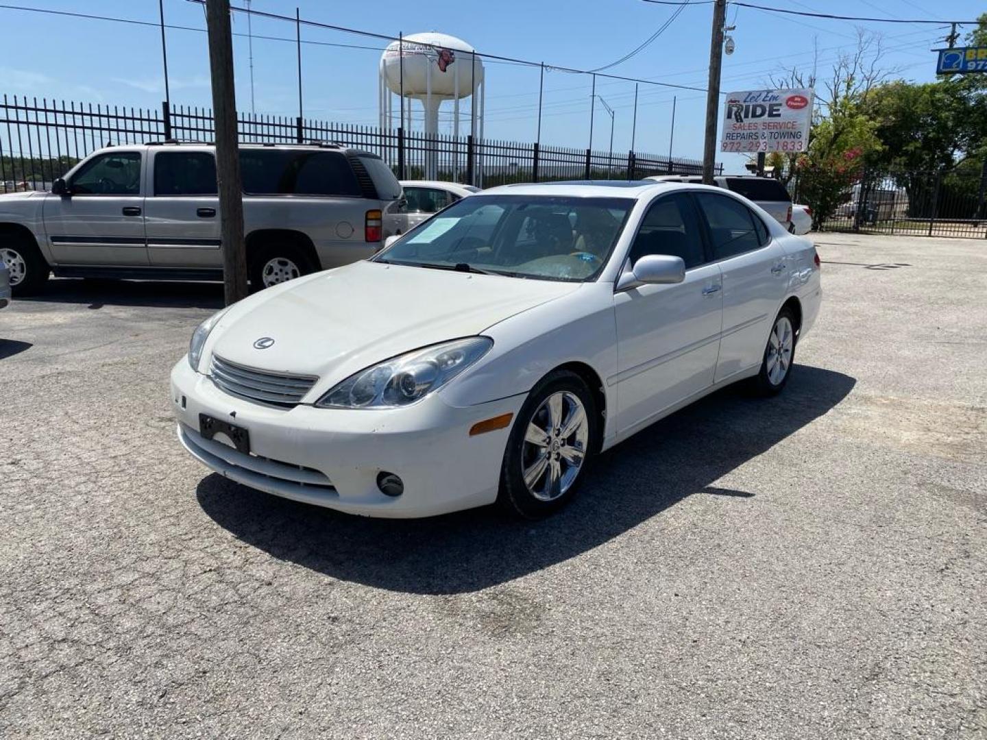 2005 WHITE LEXUS ES 330 (JTHBA30G255) with an 3.3L engine, Automatic transmission, located at 1507 S Hwy 67, Cedar Hill, TX, 75104, (972) 293-1833, 32.556370, -96.973297 - Photo#0