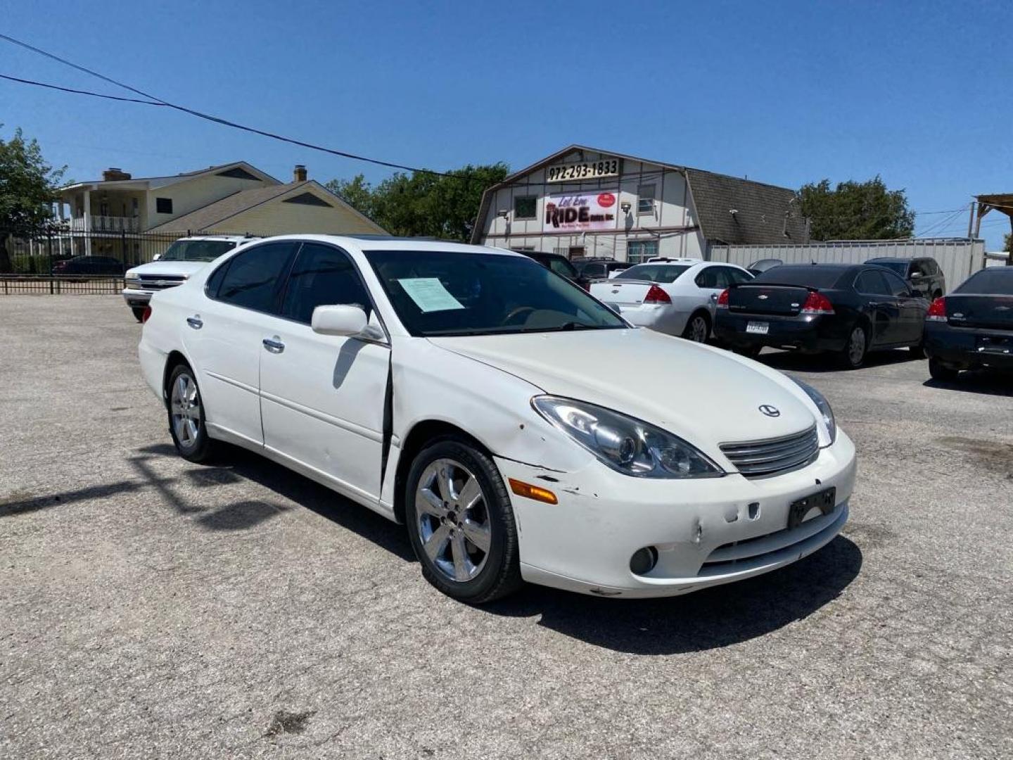 2005 WHITE LEXUS ES 330 (JTHBA30G255) with an 3.3L engine, Automatic transmission, located at 1507 S Hwy 67, Cedar Hill, TX, 75104, (972) 293-1833, 32.556370, -96.973297 - Photo#1