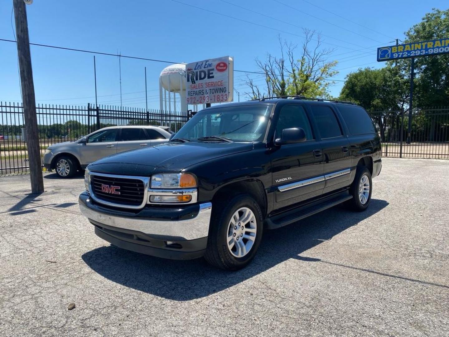 2006 BLACK GMC YUKON XL 1500 (3GKEC16Z46G) with an 5.3L engine, Automatic transmission, located at 1507 S Hwy 67, Cedar Hill, TX, 75104, (972) 293-1833, 32.556370, -96.973297 - Photo#0