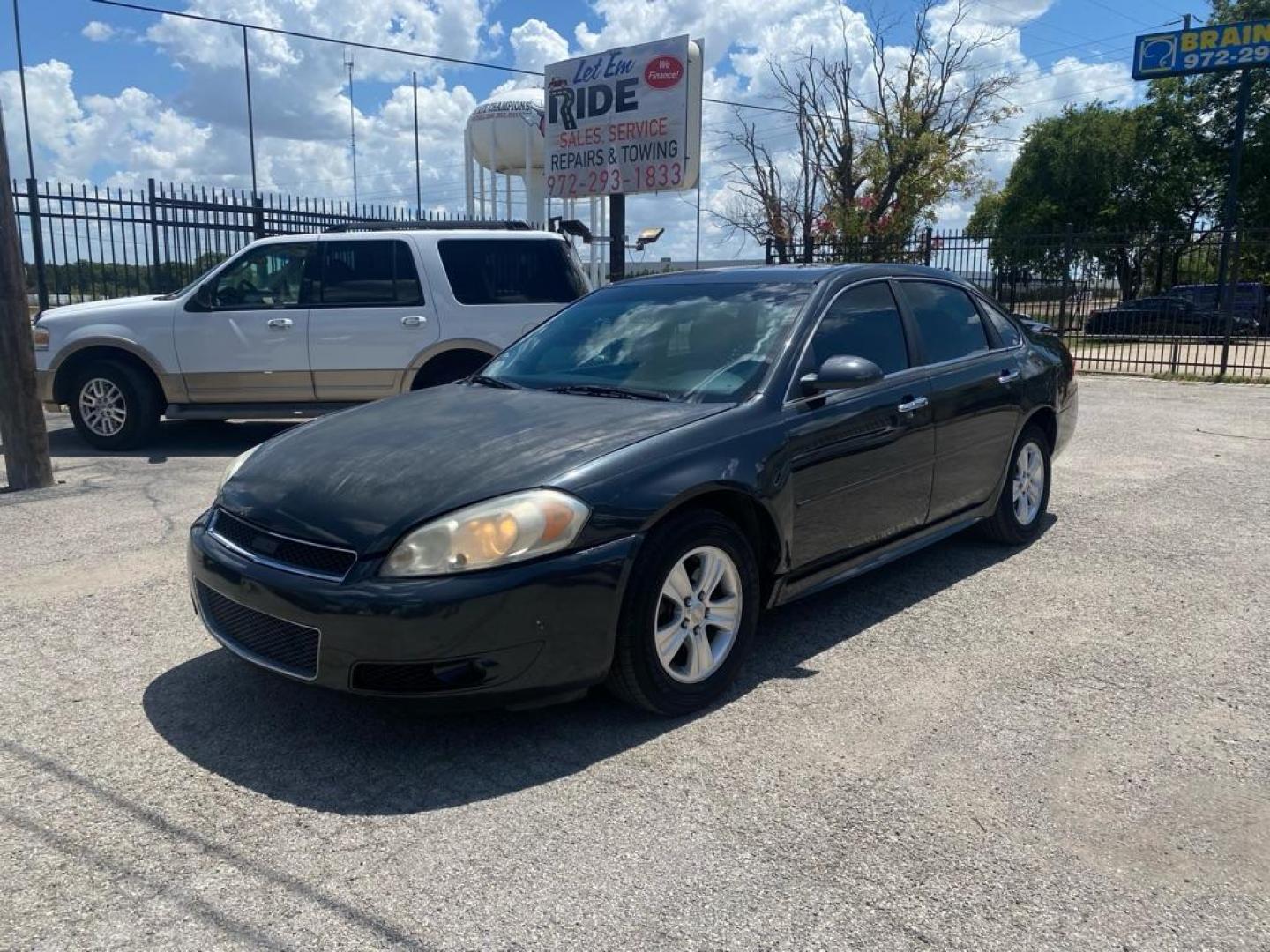 2014 GRAY CHEVROLET IMPALA LIMITED LTZ (2G1WC5E34E1) with an 3.6L engine, Automatic transmission, located at 1507 S Hwy 67, Cedar Hill, TX, 75104, (972) 293-1833, 32.556370, -96.973297 - Photo#0