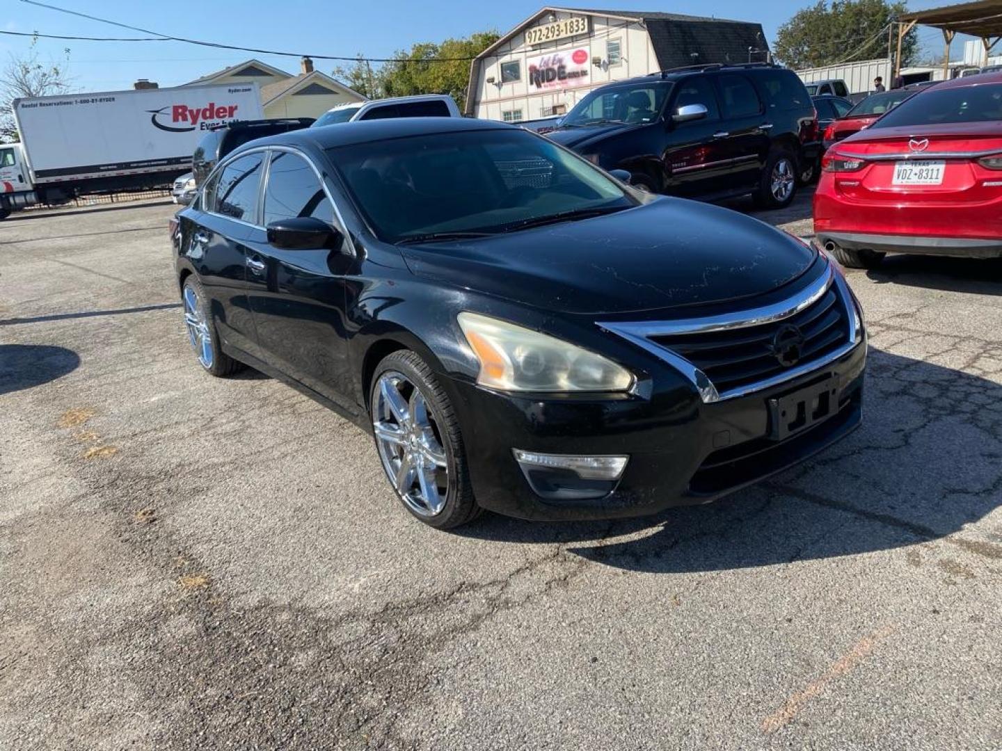 2015 BLACK NISSAN ALTIMA 2.5 (1N4AL3AP5FN) with an 2.5L engine, Continuously Variable transmission, located at 1507 S Hwy 67, Cedar Hill, TX, 75104, (972) 293-1833, 32.556370, -96.973297 - Photo#1