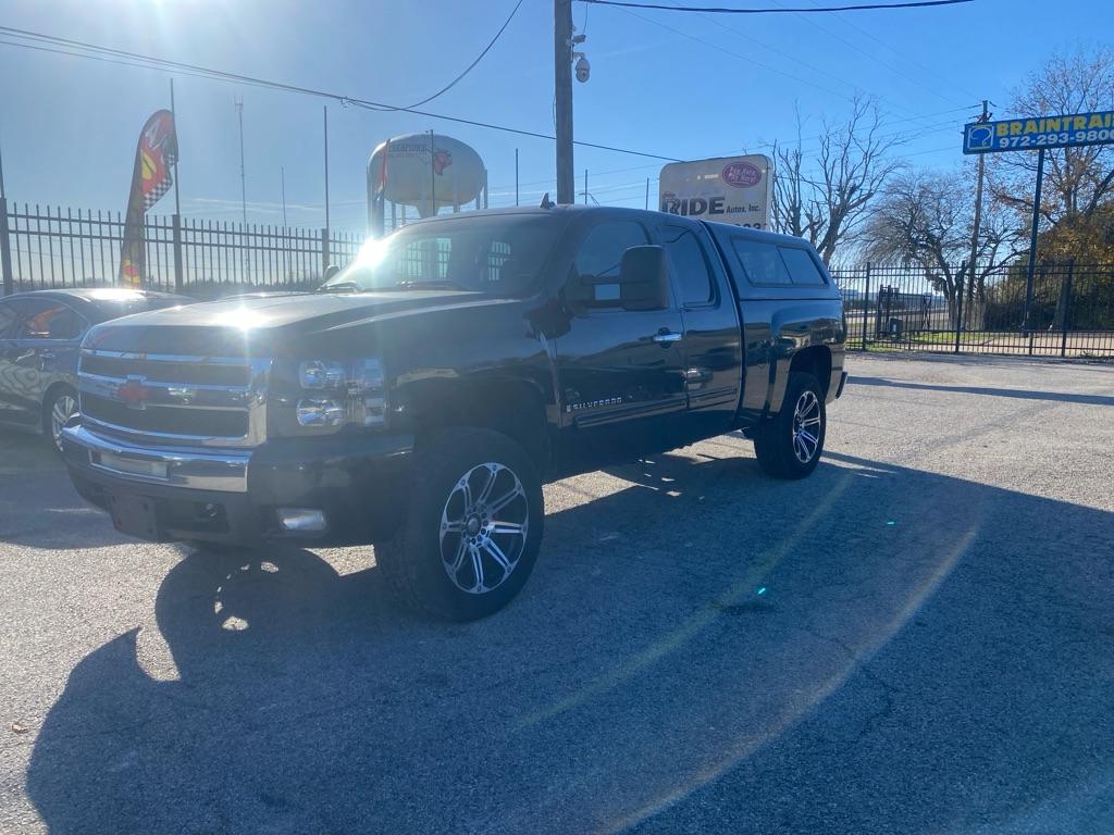 photo of 2009 CHEVROLET SILVERADO 1500 LT