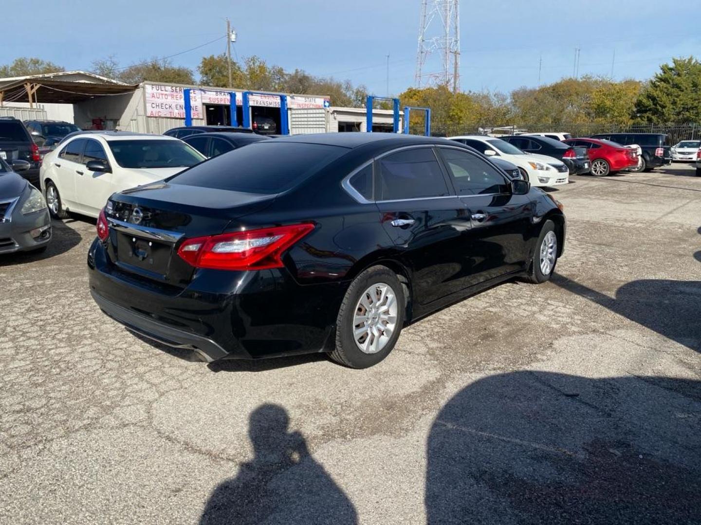 2016 BLACK NISSAN ALTIMA 2.5 (1N4AL3APXGN) with an 2.5L engine, Continuously Variable transmission, located at 1507 S Hwy 67, Cedar Hill, TX, 75104, (972) 293-1833, 32.556370, -96.973297 - Photo#2