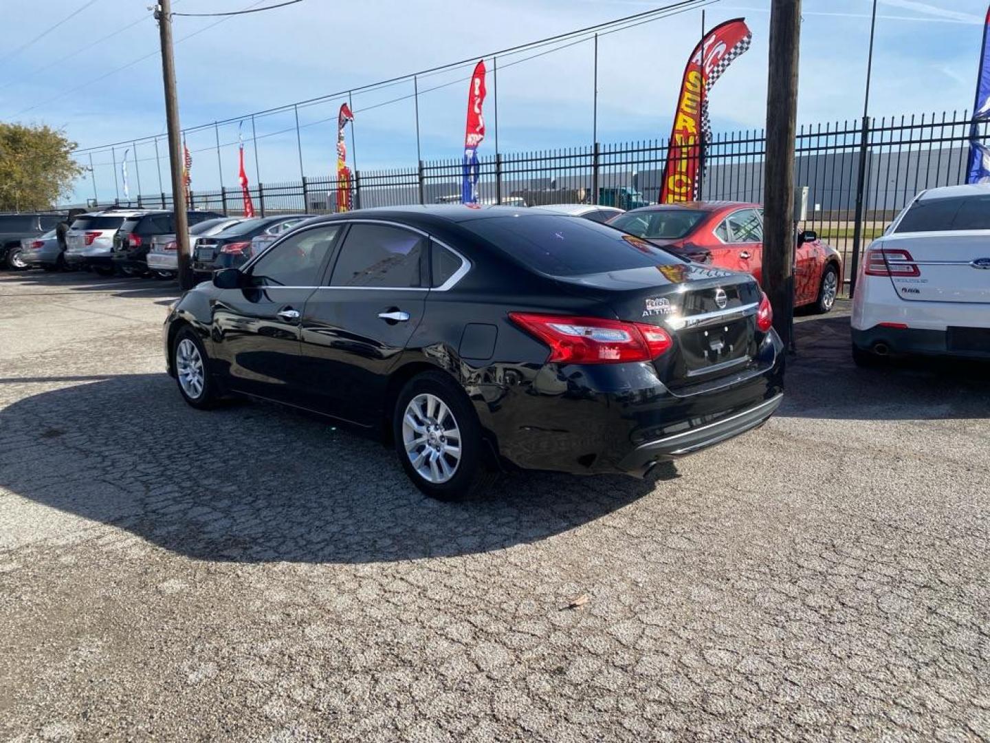 2016 BLACK NISSAN ALTIMA 2.5 (1N4AL3APXGN) with an 2.5L engine, Continuously Variable transmission, located at 1507 S Hwy 67, Cedar Hill, TX, 75104, (972) 293-1833, 32.556370, -96.973297 - Photo#3