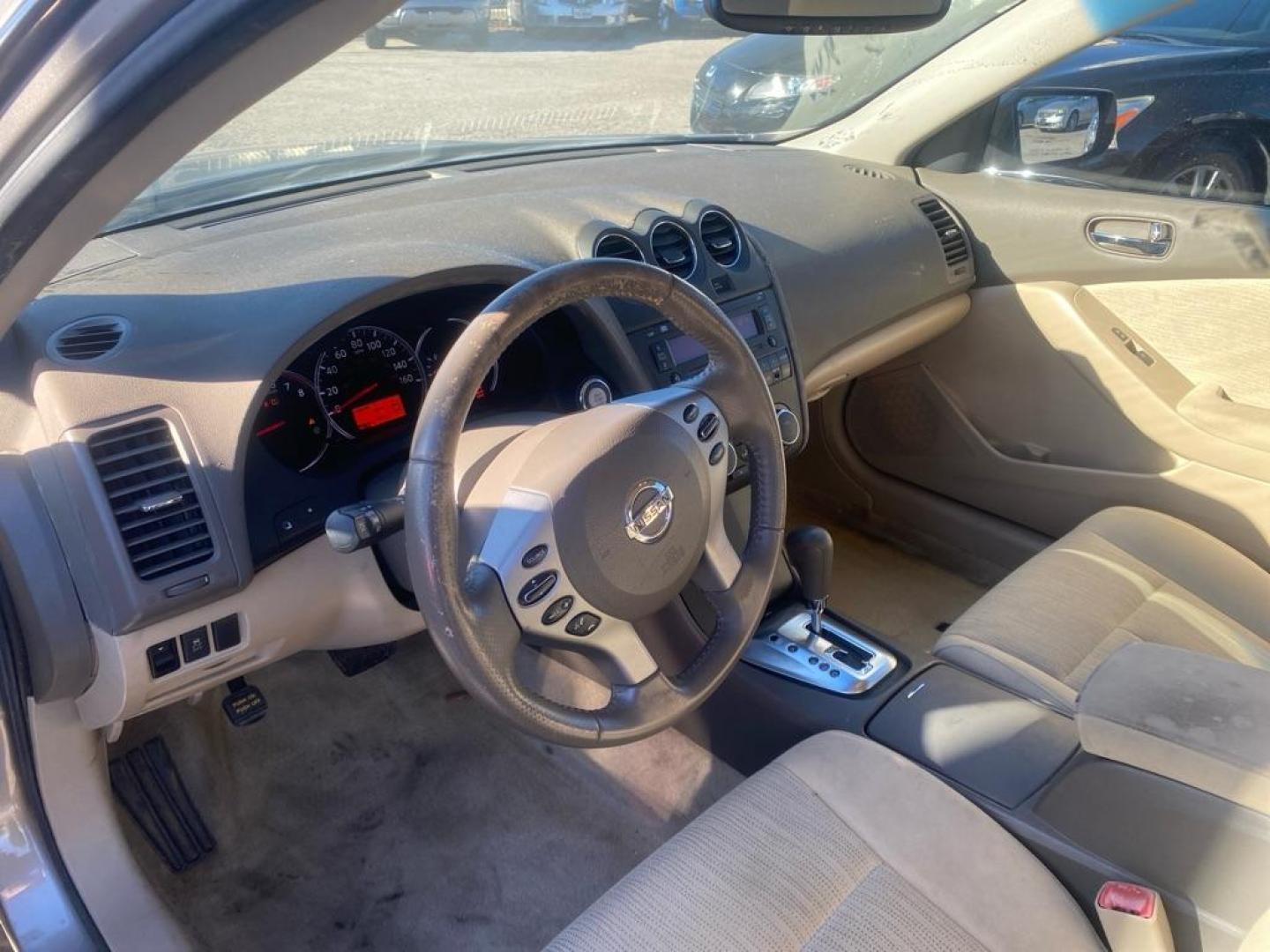 2012 GRAY NISSAN ALTIMA BASE (1N4AL2AP8CC) with an 2.5L engine, Continuously Variable transmission, located at 1507 S Hwy 67, Cedar Hill, TX, 75104, (972) 293-1833, 32.556370, -96.973297 - Photo#4