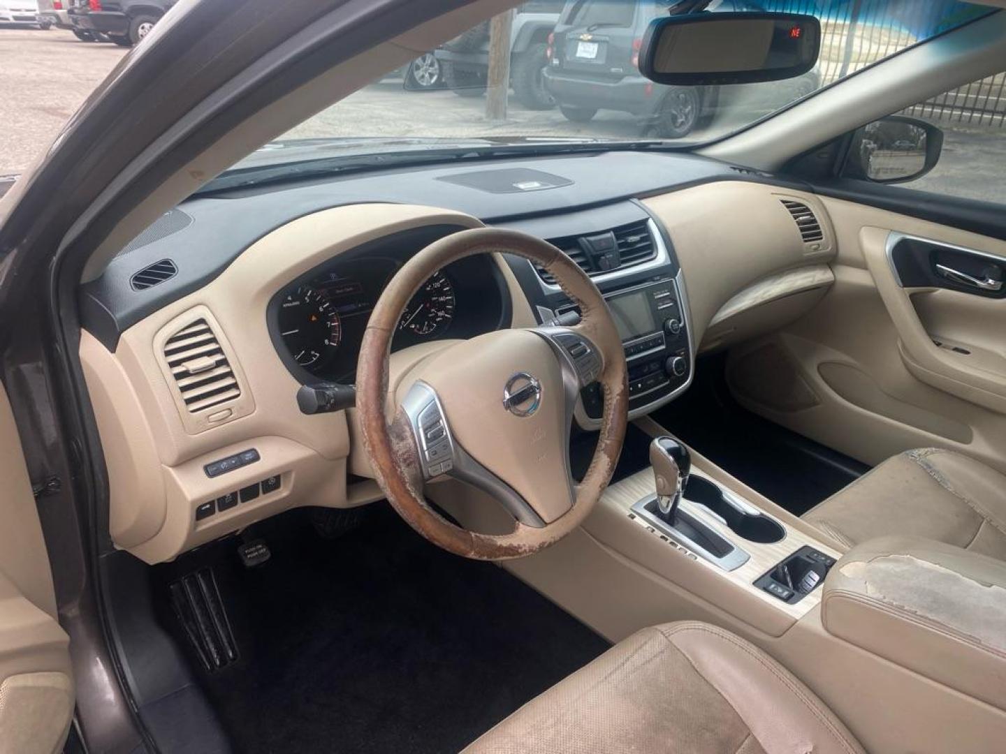 2016 BROWN NISSAN ALTIMA 2.5 (1N4AL3AP6GC) with an 2.5L engine, Continuously Variable transmission, located at 1507 S Hwy 67, Cedar Hill, TX, 75104, (972) 293-1833, 32.556370, -96.973297 - Photo#4