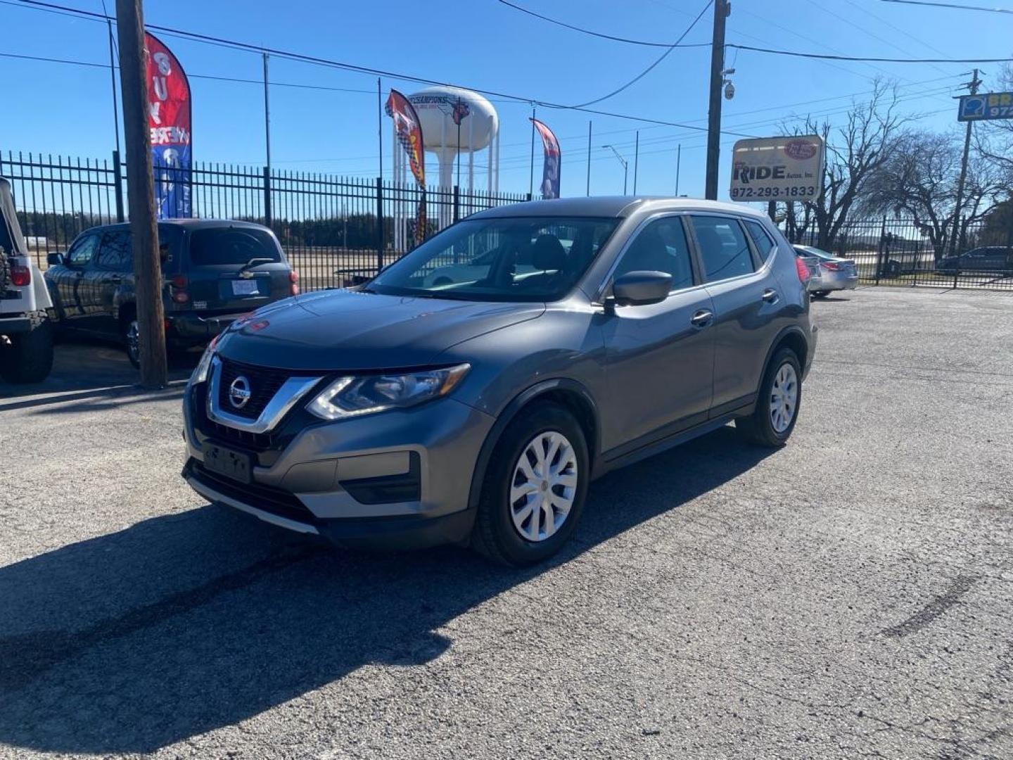 2017 GRAY NISSAN ROGUE S (KNMAT2MT0HP) with an 2.5L engine, Continuously Variable transmission, located at 1507 S Hwy 67, Cedar Hill, TX, 75104, (972) 293-1833, 32.556370, -96.973297 - Photo#0