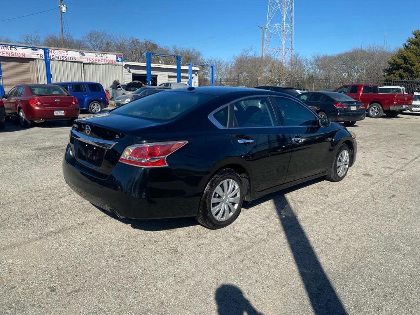 2015 BLACK NISSAN ALTIMA 2.5 (1N4AL3AP1FN) with an 2.5L engine, Continuously Variable transmission, located at 1507 S Hwy 67, Cedar Hill, TX, 75104, (972) 293-1833, 32.556370, -96.973297 - Photo#2