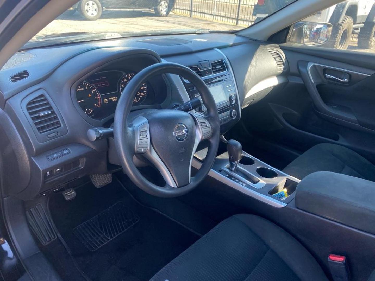 2015 BLACK NISSAN ALTIMA 2.5 (1N4AL3AP1FN) with an 2.5L engine, Continuously Variable transmission, located at 1507 S Hwy 67, Cedar Hill, TX, 75104, (972) 293-1833, 32.556370, -96.973297 - Photo#4