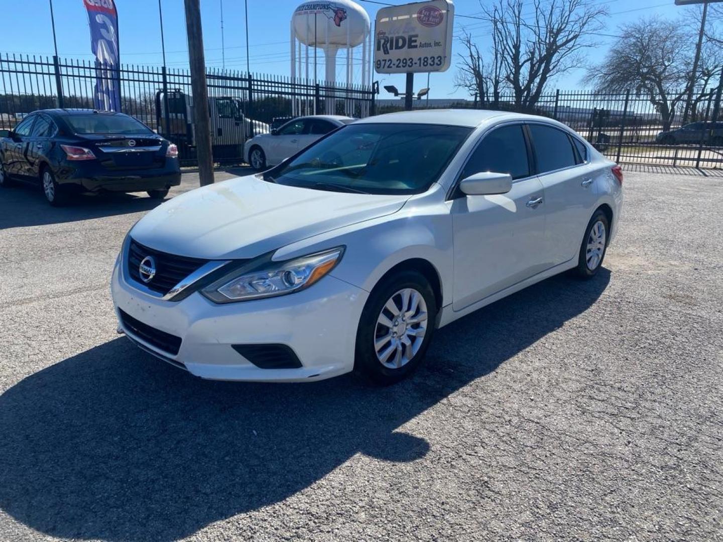 2016 WHITE NISSAN ALTIMA 2.5 (1N4AL3AP6GC) with an 2.5L engine, Continuously Variable transmission, located at 1507 S Hwy 67, Cedar Hill, TX, 75104, (972) 293-1833, 32.556370, -96.973297 - Photo#0