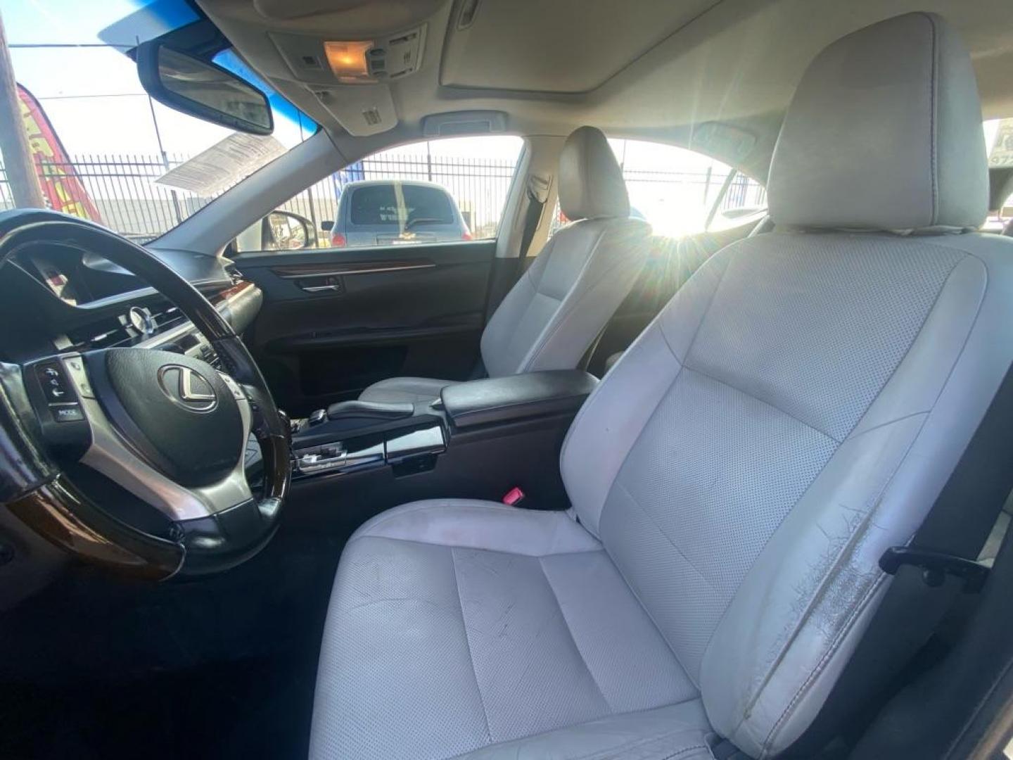 2013 SILVER LEXUS ES 350 (JTHBK1GG0D2) with an 3.5L engine, Automatic transmission, located at 1507 S Hwy 67, Cedar Hill, TX, 75104, (972) 293-1833, 32.556370, -96.973297 - Photo#5