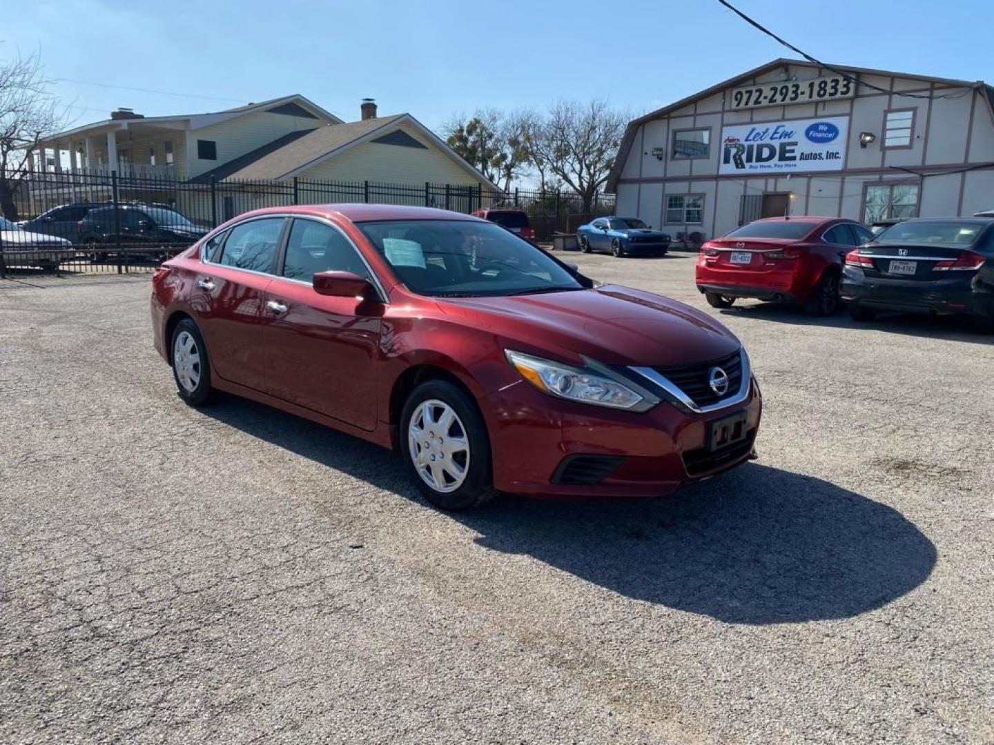 2016 RED NISSAN ALTIMA 2.5 (1N4AL3AP3GC) with an 2.5L engine, Continuously Variable transmission, located at 1507 S Hwy 67, Cedar Hill, TX, 75104, (972) 293-1833, 32.556370, -96.973297 - Photo#1