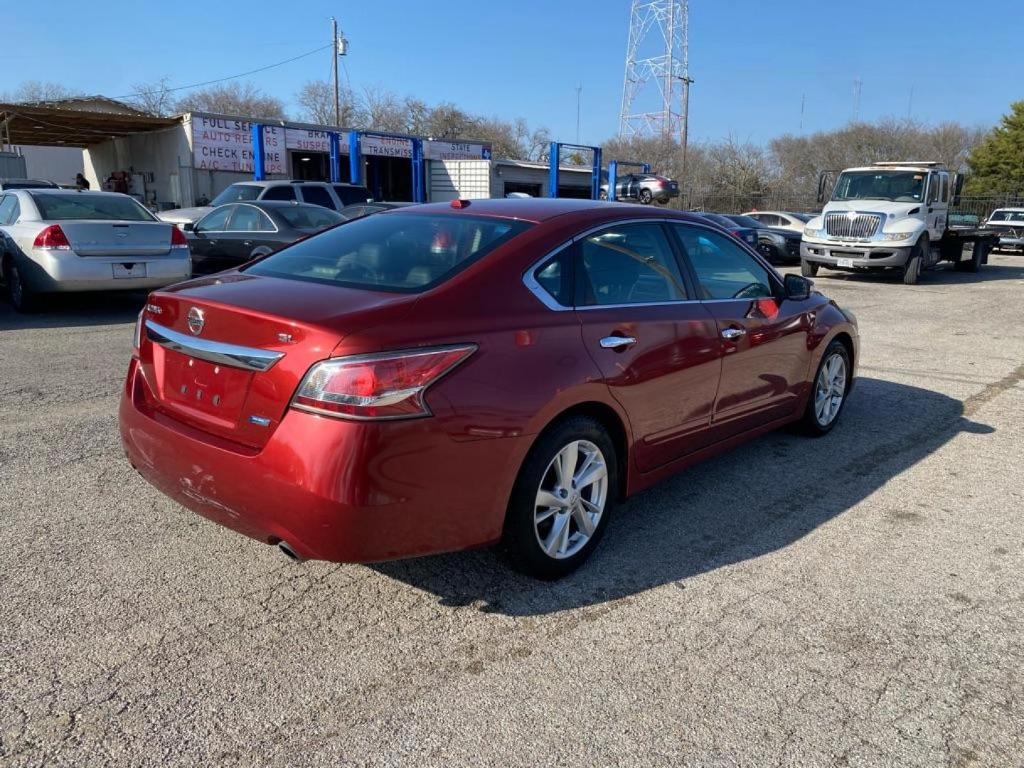 2014 RED NISSAN ALTIMA 2.5 (1N4AL3AP5EC) with an 2.5L engine, Continuously Variable transmission, located at 1507 S Hwy 67, Cedar Hill, TX, 75104, (972) 293-1833, 32.556370, -96.973297 - Photo#2