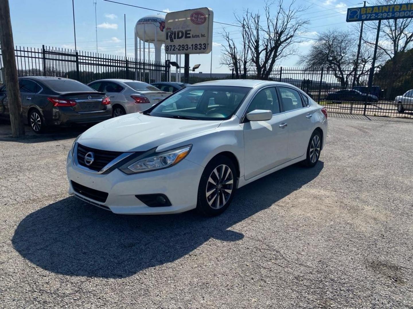 2016 WHITE NISSAN ALTIMA 2.5 (1N4AL3AP4GC) with an 2.5L engine, Continuously Variable transmission, located at 1507 S Hwy 67, Cedar Hill, TX, 75104, (972) 293-1833, 32.556370, -96.973297 - Photo#0