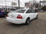 2006 WHITE /Pebble Cloth Interio FORD FIVE HUNDRED SE (1FAFP23196G) with an 3.0L engine, Continuously Variable transmission, located at 1507 S Hwy 67, Cedar Hill, TX, 75104, (972) 293-1833, 32.556370, -96.973297 - Photo#2